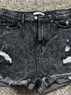 SO Grey Black Acid-Wash Denim Shorts